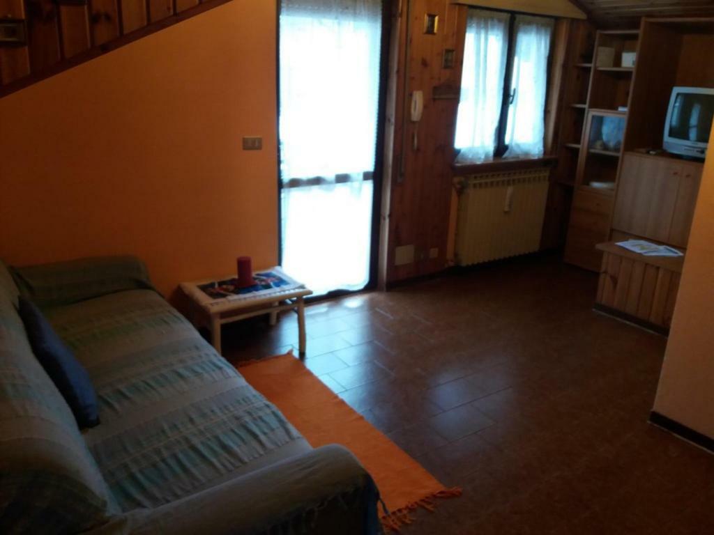 Casa Lily Apartment Lombro