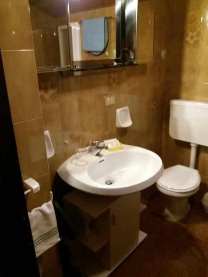 Casa Lily Apartment Lombro